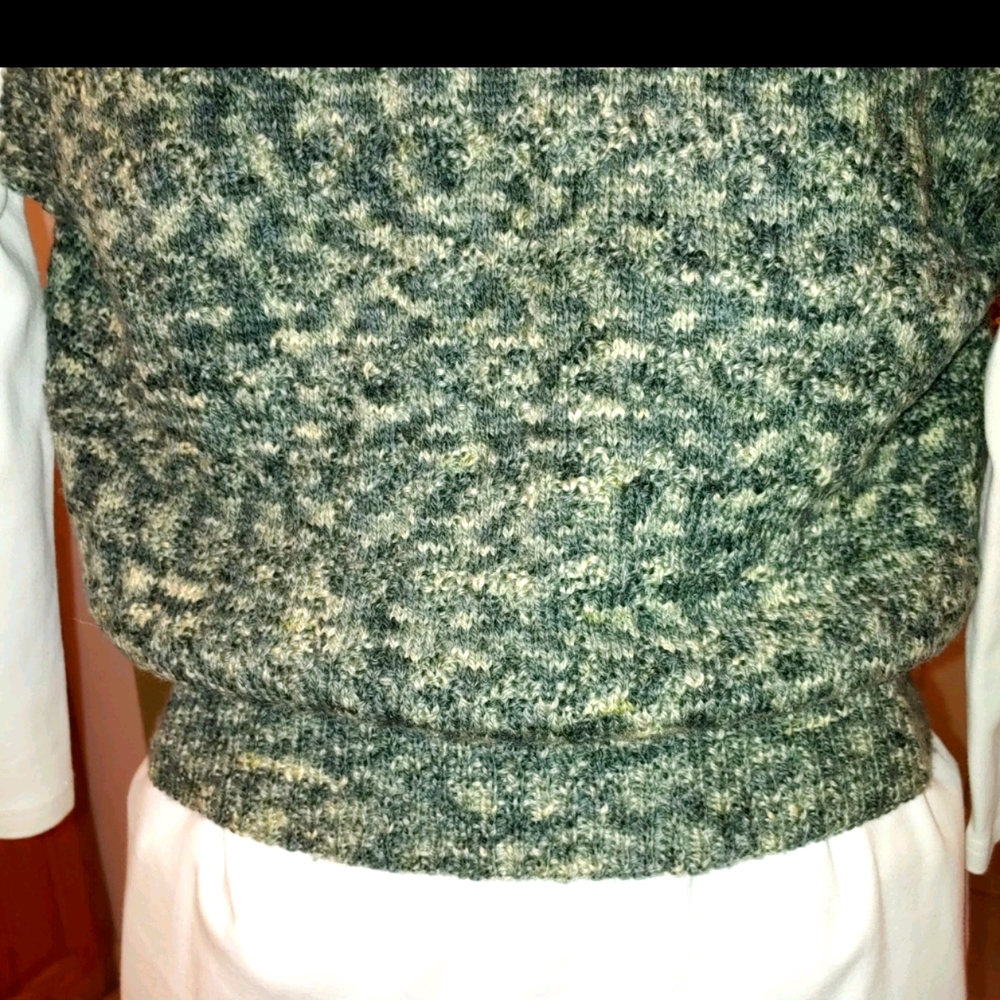 Handmade Knit Vest Vintage Styling - Picture 6 of 13